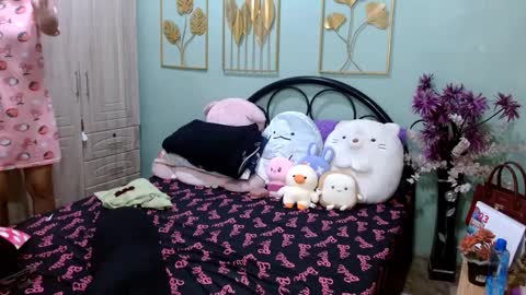 Snapshot of tsempress chatting on 10, 3, 2025 SHENA online show from 10, 3, 2025