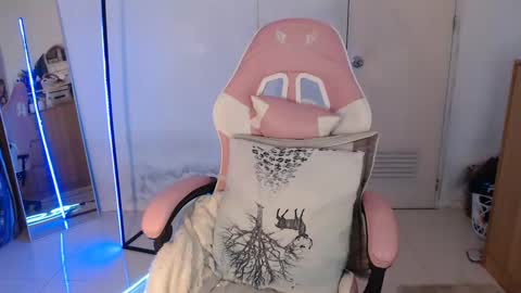 Snapshot of tsgilian_exoticbeauty chatting on 5, 3, 2025 tsgilian_exoticbeauty online show from 5, 3, 2025