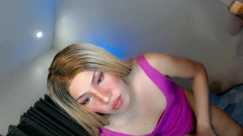 Snapshot of tsgirl_julian69 chatting on 14, 7, 2026 Julian online show from 14, 7, 2026