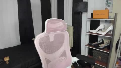 Snapshot of tsuncutrhein chatting on 21, 10, 2025 tsuncutrhein online show from 21, 10, 2025