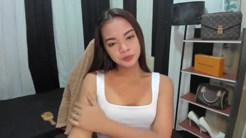 Snapshot of tsuncutrhein chatting on 9, 11, 2025 tsuncutrhein online show from 9, 11, 2025