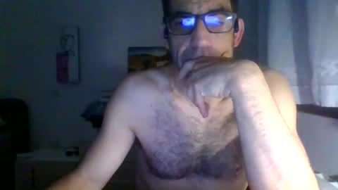 Snapshot of tufollamigoespecial chatting on 29, 10, 2025 tufollamigoespecial online show from 29, 10, 2025