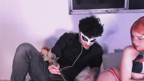 tuxedo  mayo online show from 17, 4, 2026
