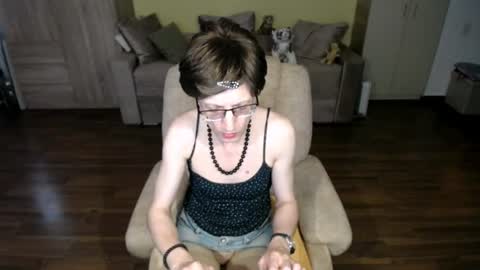 Snapshot of tvclementine chatting on 18, 6, 2026 Clementine online show from 18, 6, 2026