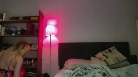 Snapshot of tvickyviktoriaofficial1 chatting on 3, 3, 2026 Tvickyviktoria online show from 3, 3, 2026