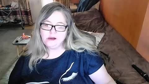 Lana online show from 15, 2, 2025