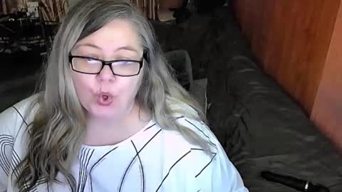 Lana online show from 3, 3, 2025