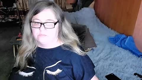 Lana online show from 4, 3, 2025