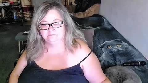 Snapshot of tviks chatting on 10, 1, 2026 Lana online show from 10, 1, 2026