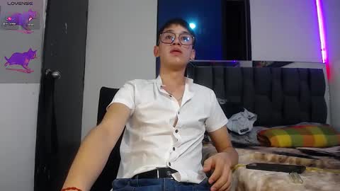 Snapshot of twink_daren chatting on 25, 1, 2025 Mr Daren online show from 25, 1, 2025