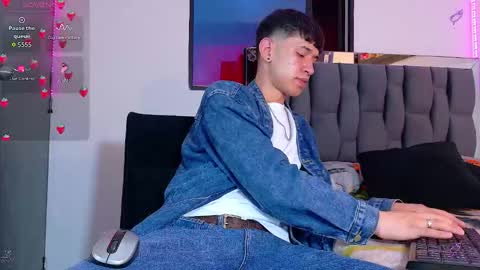 Snapshot of twink_daren chatting on 13, 9, 2025 Mr Daren online show from 13, 9, 2025