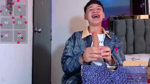 Snapshot of twink_daren chatting on 19, 9, 2025 Mr Daren online show from 19, 9, 2025