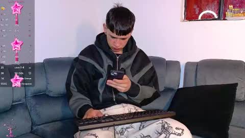 Snapshot of twink_daren chatting on 20, 10, 2025 Mr Daren online show from 20, 10, 2025