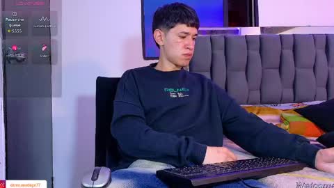 Snapshot of twink_daren chatting on 5, 6, 2026 Mr Daren online show from 5, 6, 2026