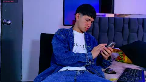 Snapshot of twink_daren chatting on 26, 6, 2026 Mr Daren online show from 26, 6, 2026
