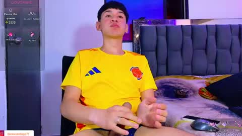 Snapshot of twink_daren chatting on 3, 7, 2026 Mr Daren online show from 3, 7, 2026