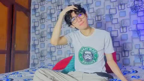 Snapshot of twink_sebas7 chatting on 12, 4, 2026 Sebastin online show from 12, 4, 2026