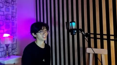 Snapshot of twink_sebas7 chatting on 18, 4, 2026 Sebastin online show from 18, 4, 2026