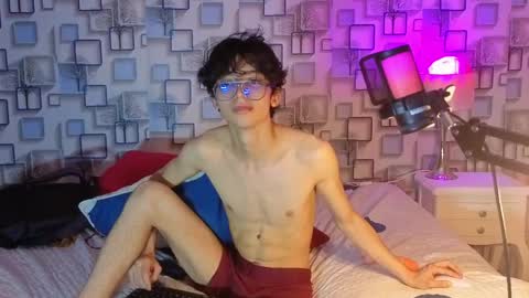 Snapshot of twink_sebas7 chatting on 29, 4, 2026 Sebastin online show from 29, 4, 2026