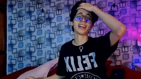 Snapshot of twink_sebas7 chatting on 12, 5, 2026 Sebastin online show from 12, 5, 2026