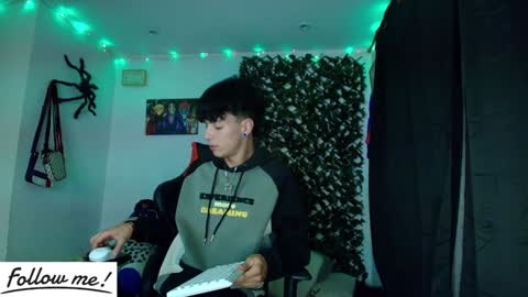 Snapshot of twink_sebas_ chatting on 21, 1, 2025 Bad boy sebastian online show from 21, 1, 2025