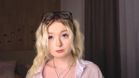 twinklefluff online show from 13, 1, 2026