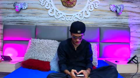 Snapshot of twinslovers_ chatting on 3, 10, 2025 twinslovers_ online show from 3, 10, 2025