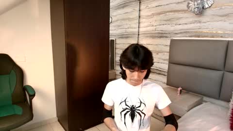 twinslovers_ online show from 27, 11, 2025