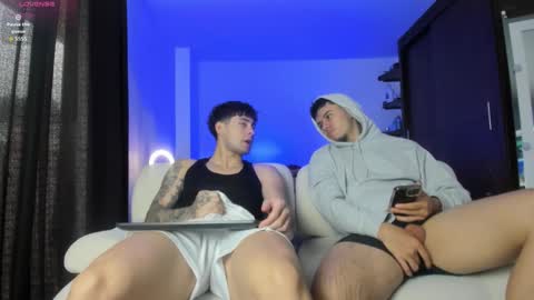 Snapshot of twintease chatting on 16, 10, 2025 twintease online show from 16, 10, 2025