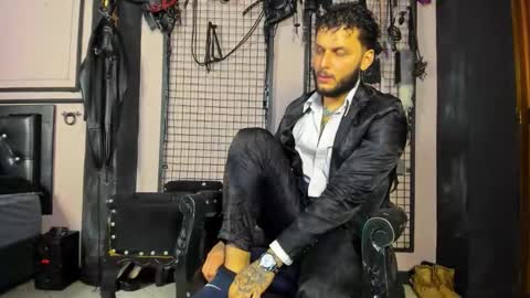 Clio  Tadeo online show from 6, 1, 2026