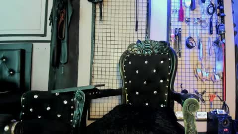Clio  Tadeo online show from 18, 5, 2026