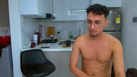 twoboyshot24 online show from 4, 10, 2025