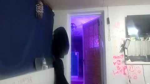 Twocrazy85 online show from 19, 11, 2025