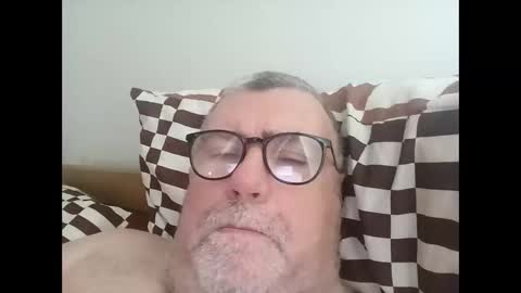 twohats2810 online show from 11, 5, 2026