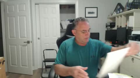 Twopeopleinlove online show from 13, 10, 2025