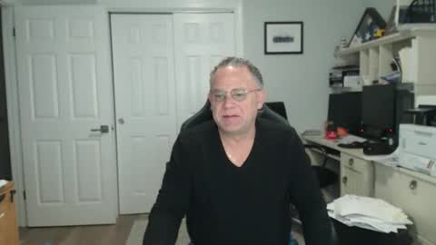 Twopeopleinlove online show from 7, 1, 2026