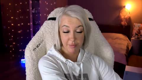 Miley online show from 29, 1, 2025