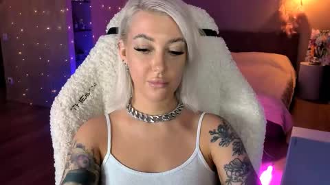 Miley online show from 8, 11, 2025