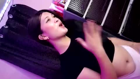 Snapshot of tyladine chatting on 31, 10, 2025 tyladine online show from 31, 10, 2025