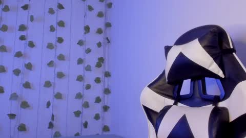 Snapshot of tyler_garcia_ chatting on 4, 3, 2025 Tyler Garcia online show from 4, 3, 2025