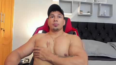 tyler_hank1 online show from 24, 3, 2026