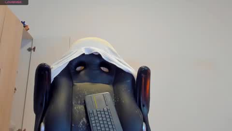     online show from 31, 12, 2024