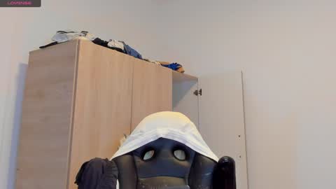     online show from 5, 1, 2025