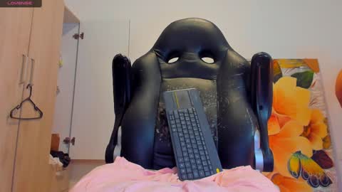     online show from 9, 3, 2025