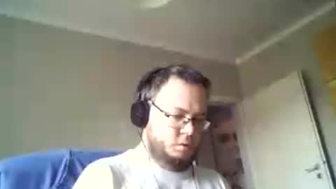 Snapshot of tyradi1991 chatting on 18, 7, 2026 tyradi1991 online show from 18, 7, 2026