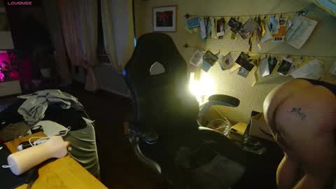 Snapshot of tyran28111984 chatting on 17, 3, 2026 Sascha online show from 17, 3, 2026