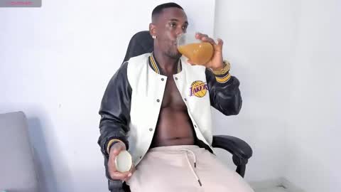 Snapshot of tyron_rulers chatting on 18, 2, 2025 Dvid Rullers online show from 18, 2, 2025