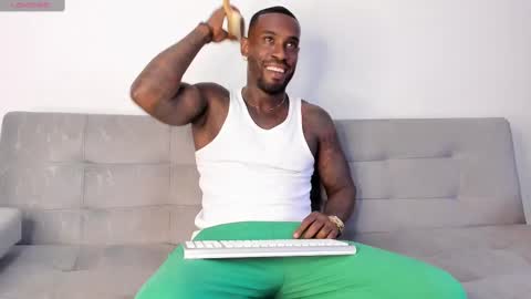 Snapshot of tyron_rulers chatting on 25, 2, 2025 Dvid Rullers online show from 25, 2, 2025