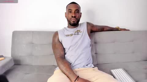 Snapshot of tyron_rulers chatting on 8, 3, 2025 Dvid Rullers online show from 8, 3, 2025