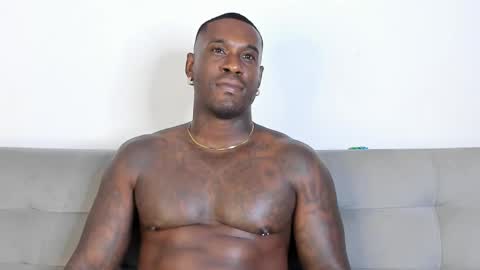 Snapshot of tyron_rulers chatting on 12, 11, 2025 Dvid Rullers online show from 12, 11, 2025